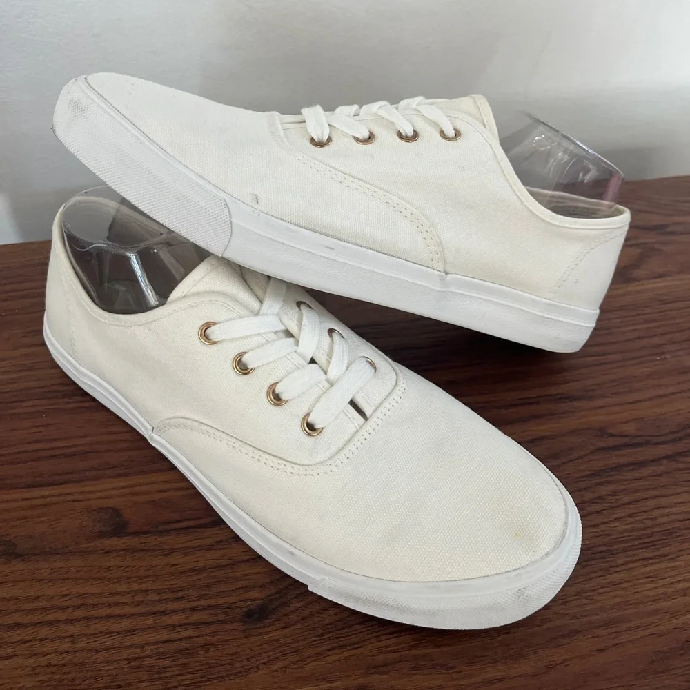 Brooks Brothers Women’s White Canvas Casual Sneakers Hamptons Coastal Sz 10.5